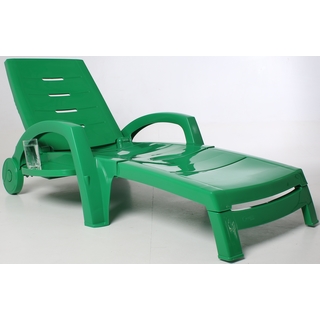 Лежак пластиковый складной на колесах (с ящиком), цвет: зеленый